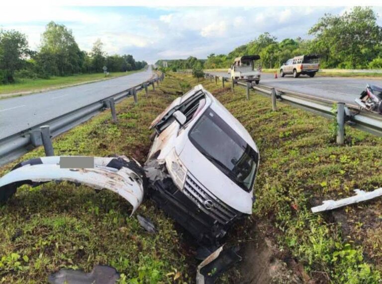 အမြန်လမ်းတွင် ဆိုင်ကယ်အား ကားဖြင့်တိုက်မိပြီး တိုက်မိသောယာဉ်မှ နီးစပ်ရာရဲစခန်းတွင် သတင်းပို့ခဲ့သဖြင့် ဆိုင်ကယ်မောင်းသူအား အမှုဖွင့်အရေးယူ